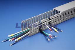 0101 KSS 含膠型防滑配線槽 Wiring Duct With Non-Slip Cover (Slotted) 5mm出線孔