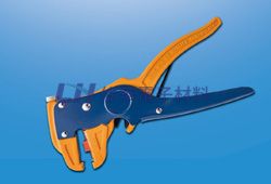 1530 KSS 自動調整切斷剝皮鉗 Self-Adjusting Cutter-Stripper